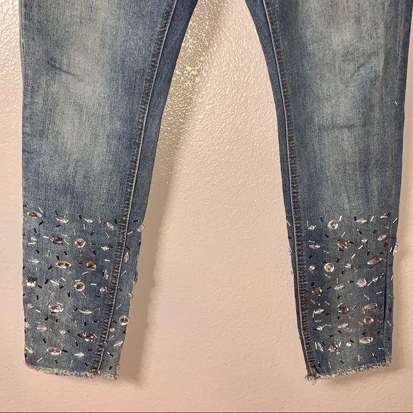 Indigo Rein Rhinestone Embellished ankle Jeans - Picture 3 of 7